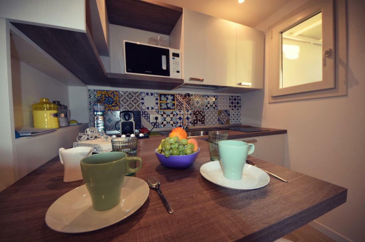 Lo Duca Apartments تْشيفالو المظهر الخارجي الصورة